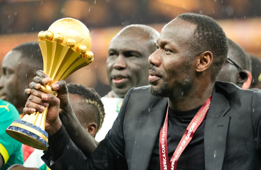 مدرب السنغال يبرر سحب لاعبيه في نهائي أمم إفريقيا