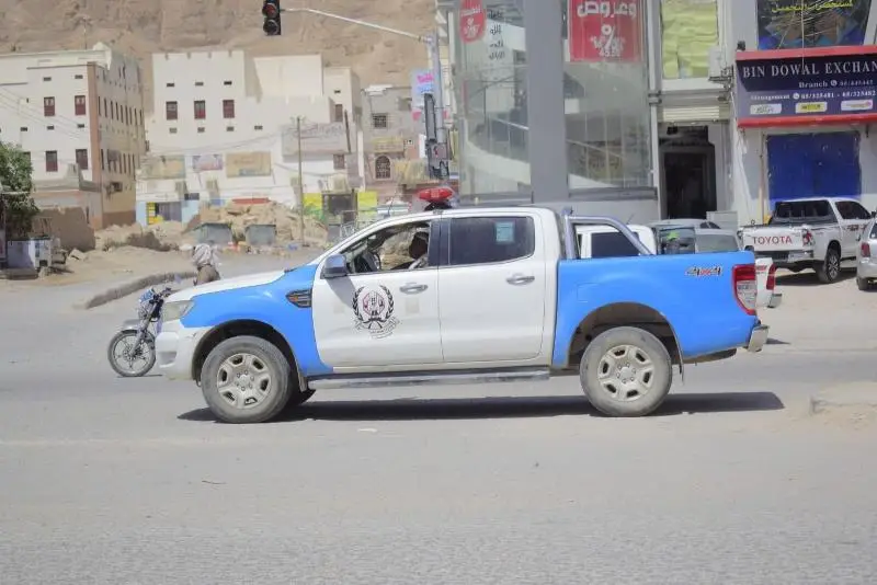 شرطة حضرموت تعلن تفكيك معمل لإنتاج “الشبو” واعتقال سبعة أشخاص