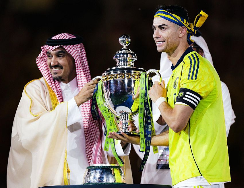رونالدو يقود النصر لمعانقة لقب الدوري السعودي برباعية نارية