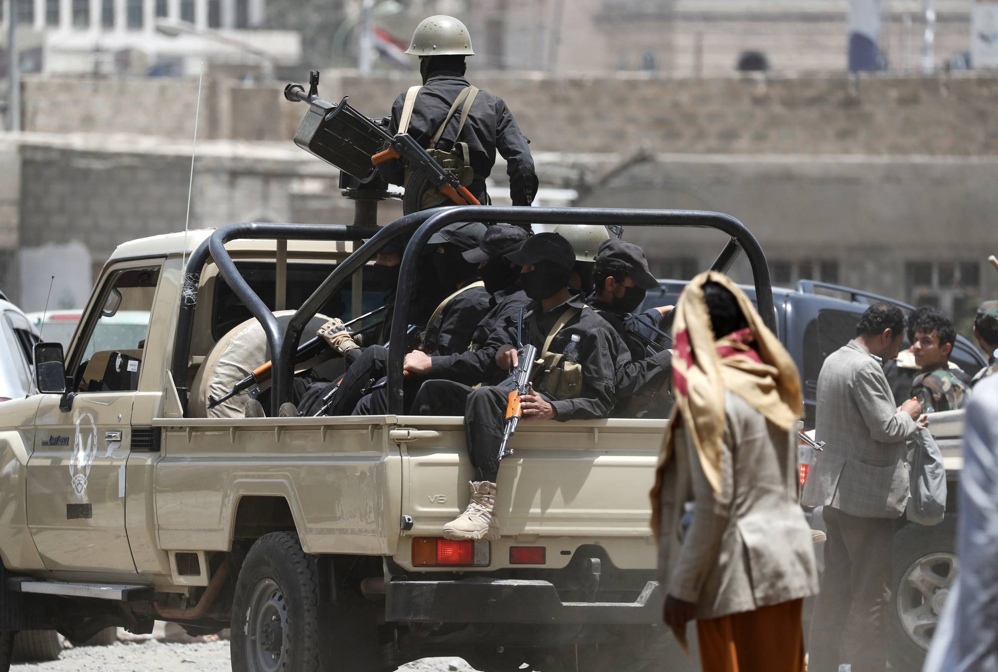 تقرير حقوقي يوثق أكثر من 59 ألف ضحية لانتهاكات مليشيا الحوثي منذ 2015