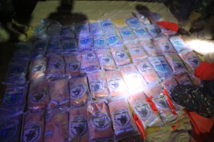 شرطة شبوة تضبط حشيشًا مهربًا على ساحل بئر علي