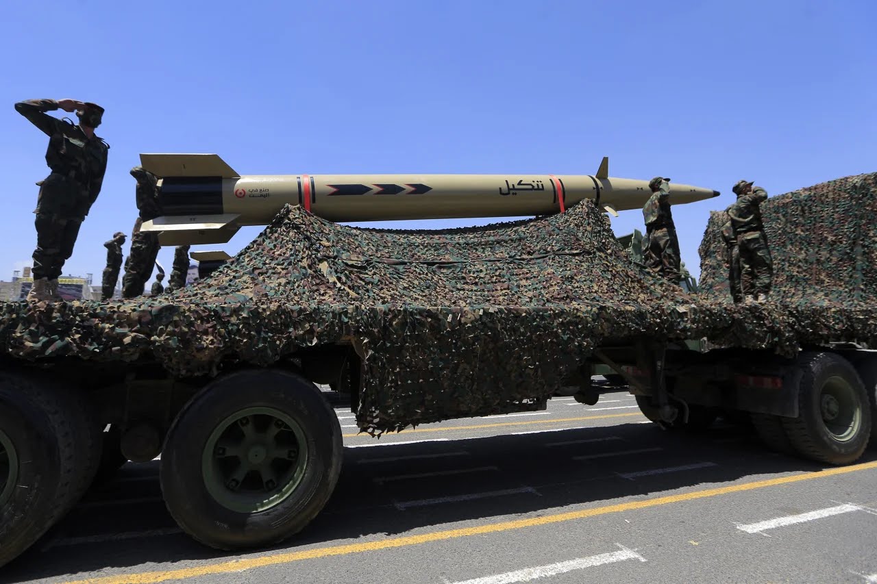 أمريكا  تتهم 4 بحارة بمحاولة تهريب صواريخ إيرانية للحوثيين