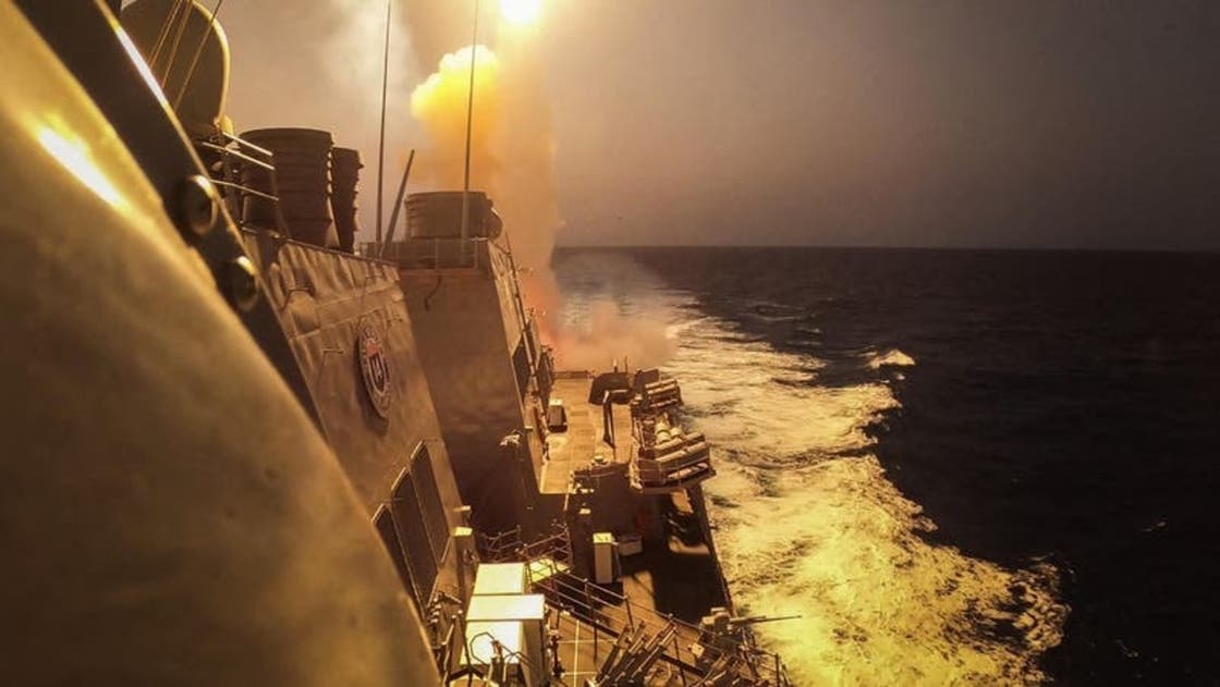 إسقاط صاروخاً أطلق من مناطق سيطرة الحوثي على خليج عدن