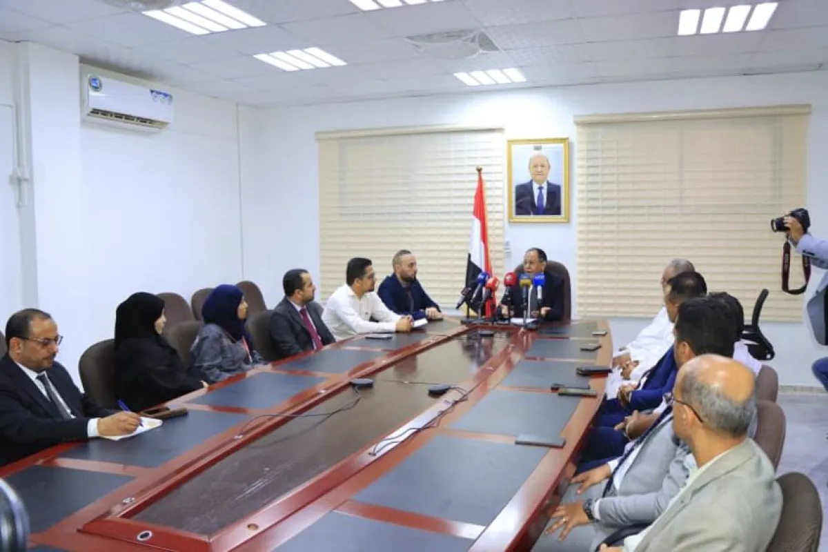 وزير الصناعة يعلن شطب آلاف الوكالات والعلامات التجارية المخالفة لتعزيز الشفافية وتحفيز الاستثمار