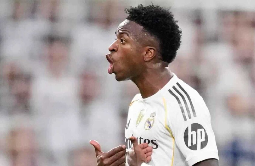 فينيسيوس جونيور يرفض تجديد عقده مع ريال مدريد بسبب توتر العلاقة مع تشابي ألونسو