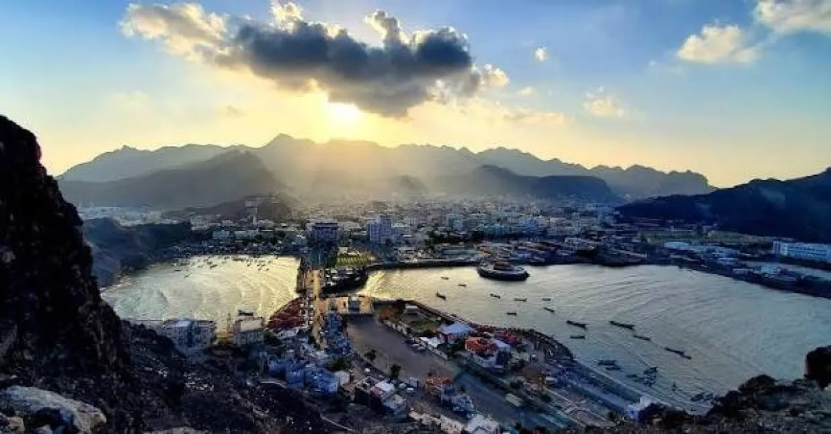 عدن تواجه موجة مناخية خانقة.. والأرصاد تدعو لإجراءات وقائية
