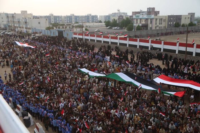 المخا تشهد مهرجانًا جماهيريًا حاشدًا لإحياء العيد الـ63 لثورة 26 سبتمبر