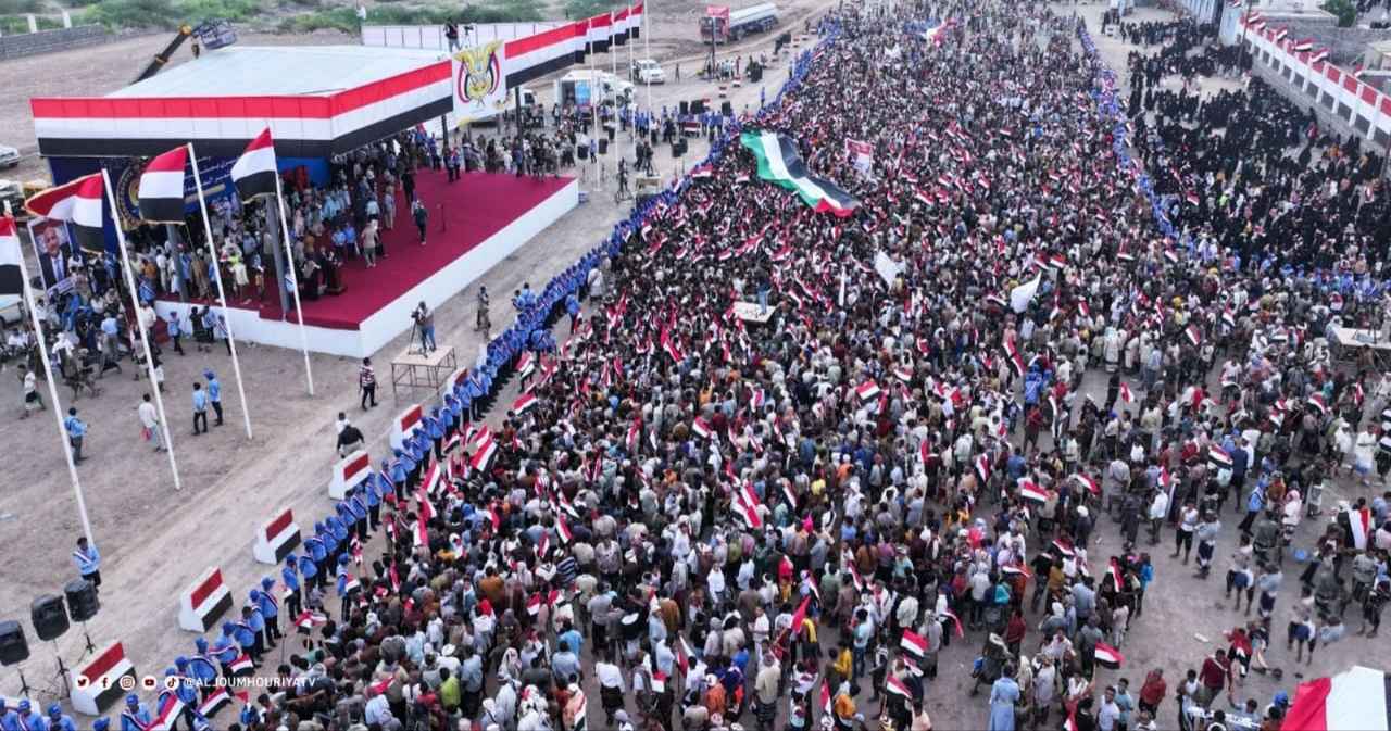 المخا تشهد انطلاق فعاليات مهرجان ثورة 26 سبتمبر المجيدة وسط حضور جماهيري مهيب