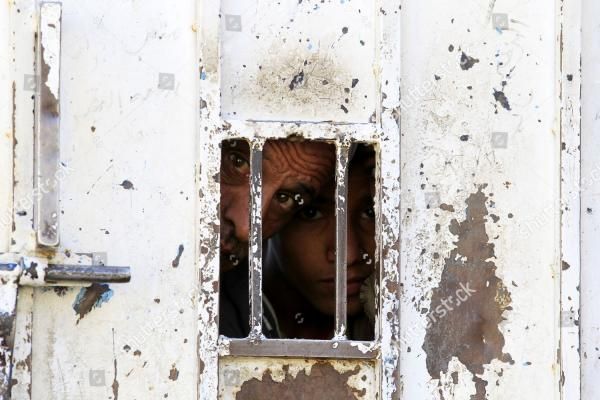 أرقام تكشف الكارثة.. توثيق أكثر من 2700 حالة تعذيب ووفاة في سجون مليشيا الحوثي