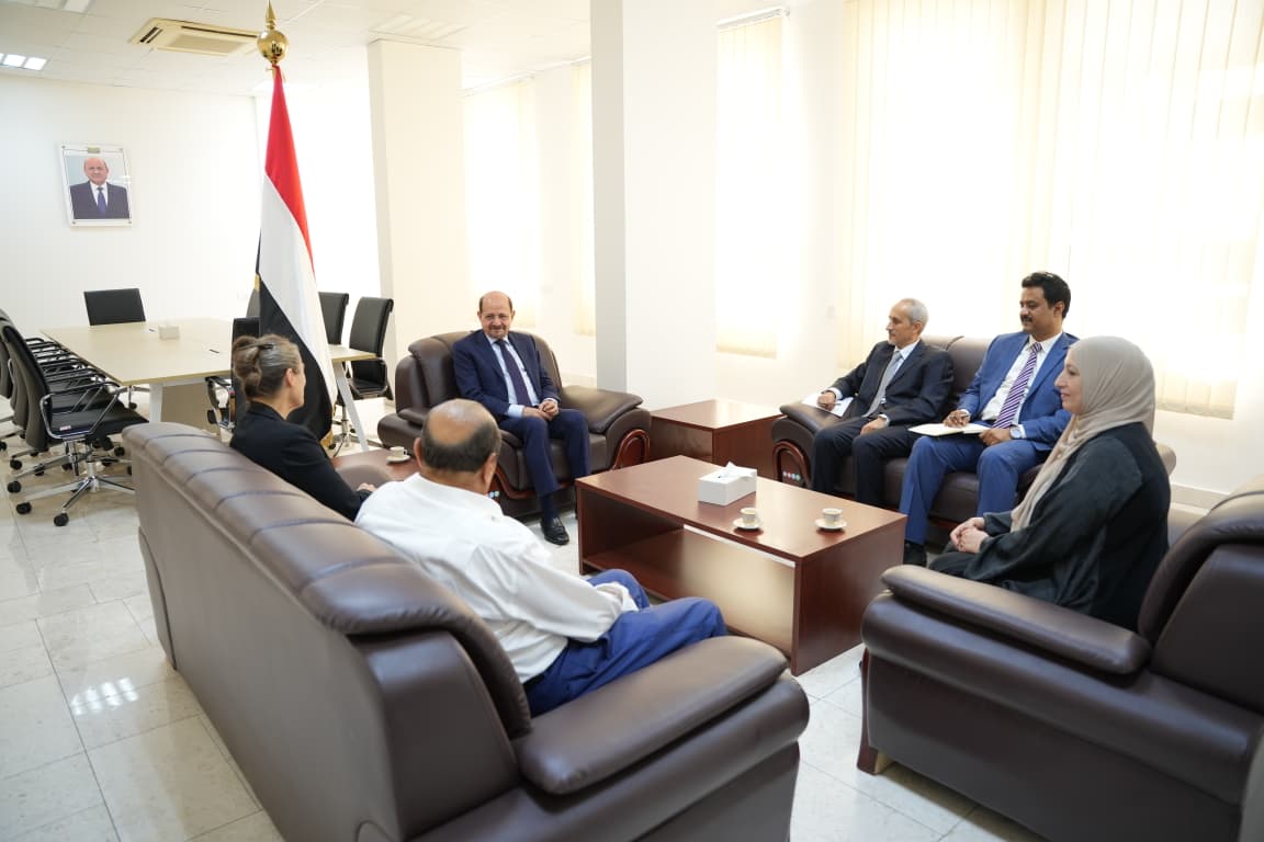 وزارة الخارجية تنقل مقراتها نهائياً إلى عدن.. وروسيا والهند يفتتحان سفارتيهما وقنصليتهما