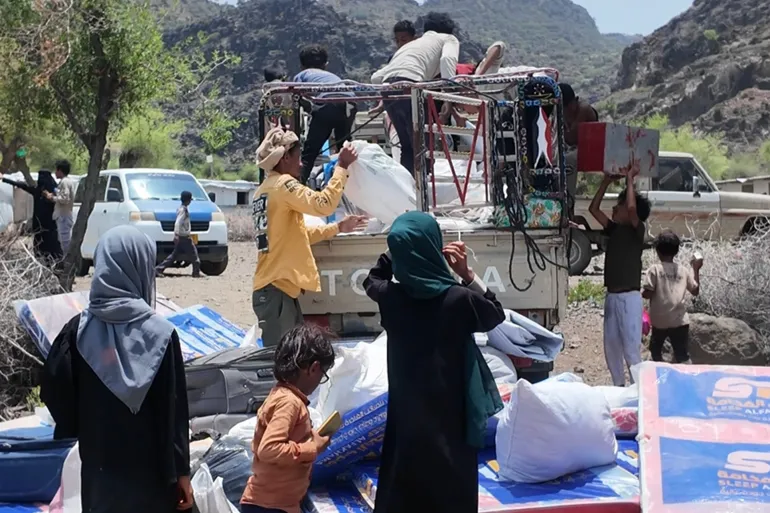 تقرير أممي: 145 ألف يمني يفرون قسراً من التصعيد العسكري الحوثي في المحافظات