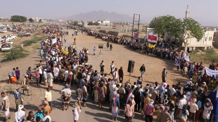 احتجاجات في الساحل الغربي تطالب بتحرك دولي لوقف جرائم الحوثيين ضد المدنيين