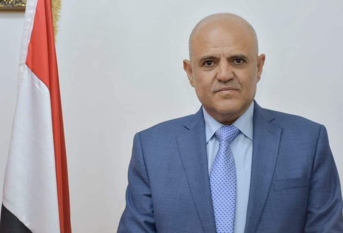 محافظ تعز يوجه ببيع الغاز مباشرة للمواطنين وإنهاء احتكار الوكلاء