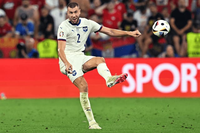 الدوري الإيطالي.. ميلان يتعاقد مع المدافع الصربي بافلوفيتش