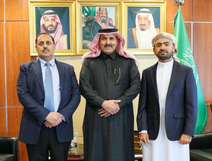 السفير محمد آل جابر يبحث مع أبو حورية مستجدات التنسيق ودعم مسار استعادة الدولة والعاصمة صنعاء