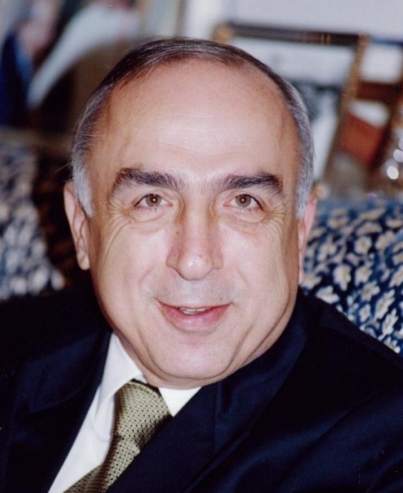 باب السَّلام وباب الحديد